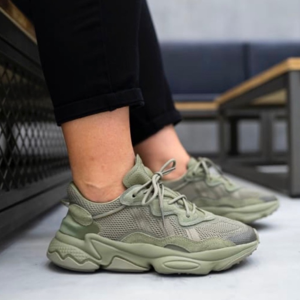 Adidas Ozweego Sneakers